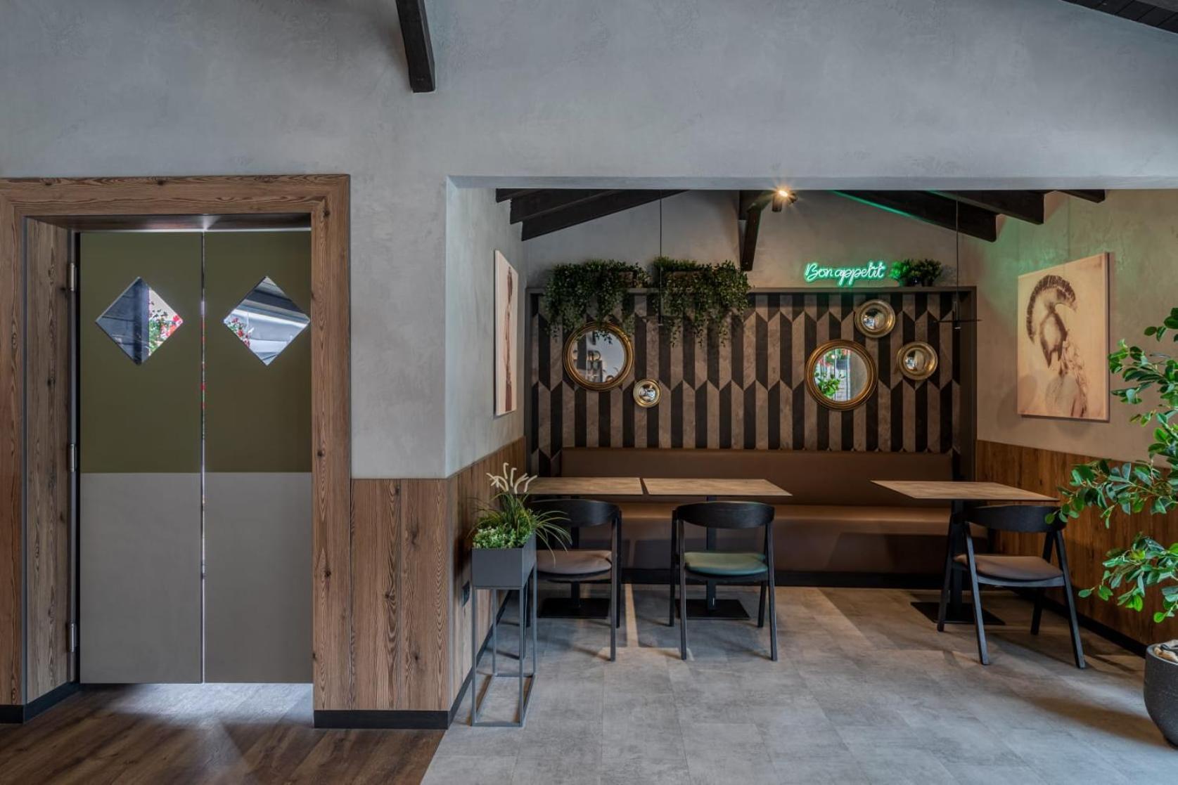 Hotel Carol - Vatra Dornei Zewnętrze zdjęcie