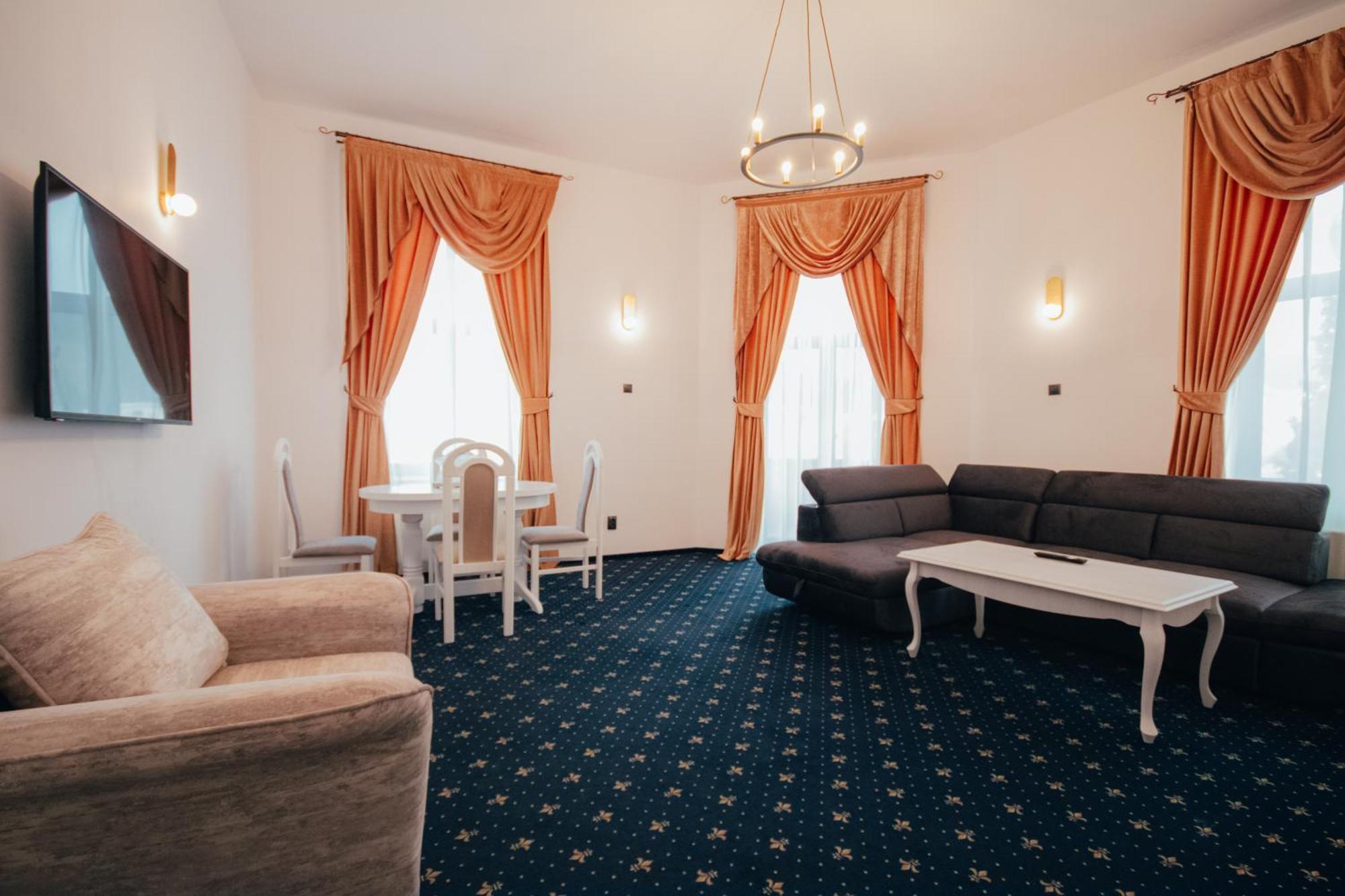 Hotel Carol - Vatra Dornei Zewnętrze zdjęcie